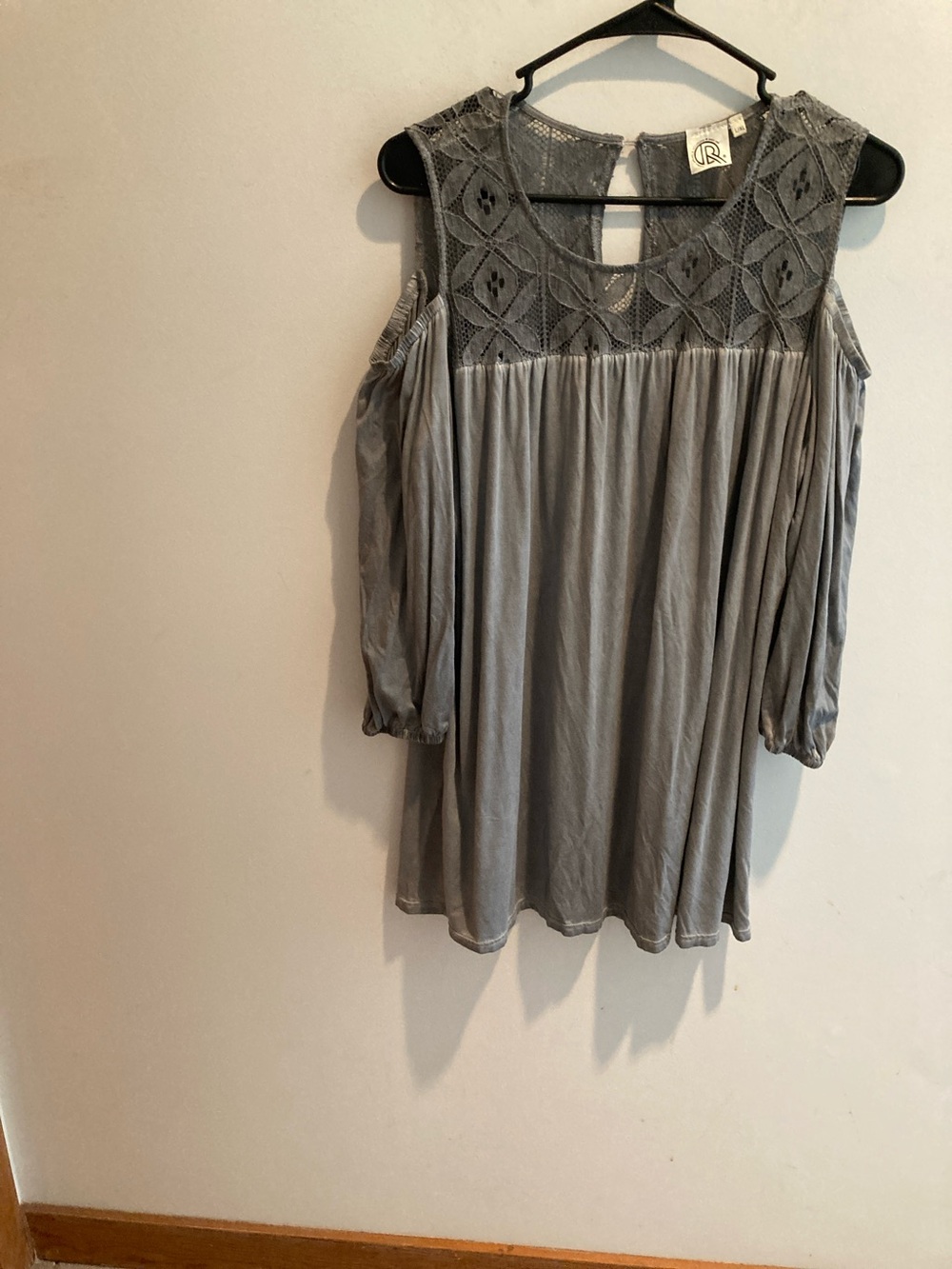 Gray Cold-Shoulder Crochet Yoke Women's Top XL